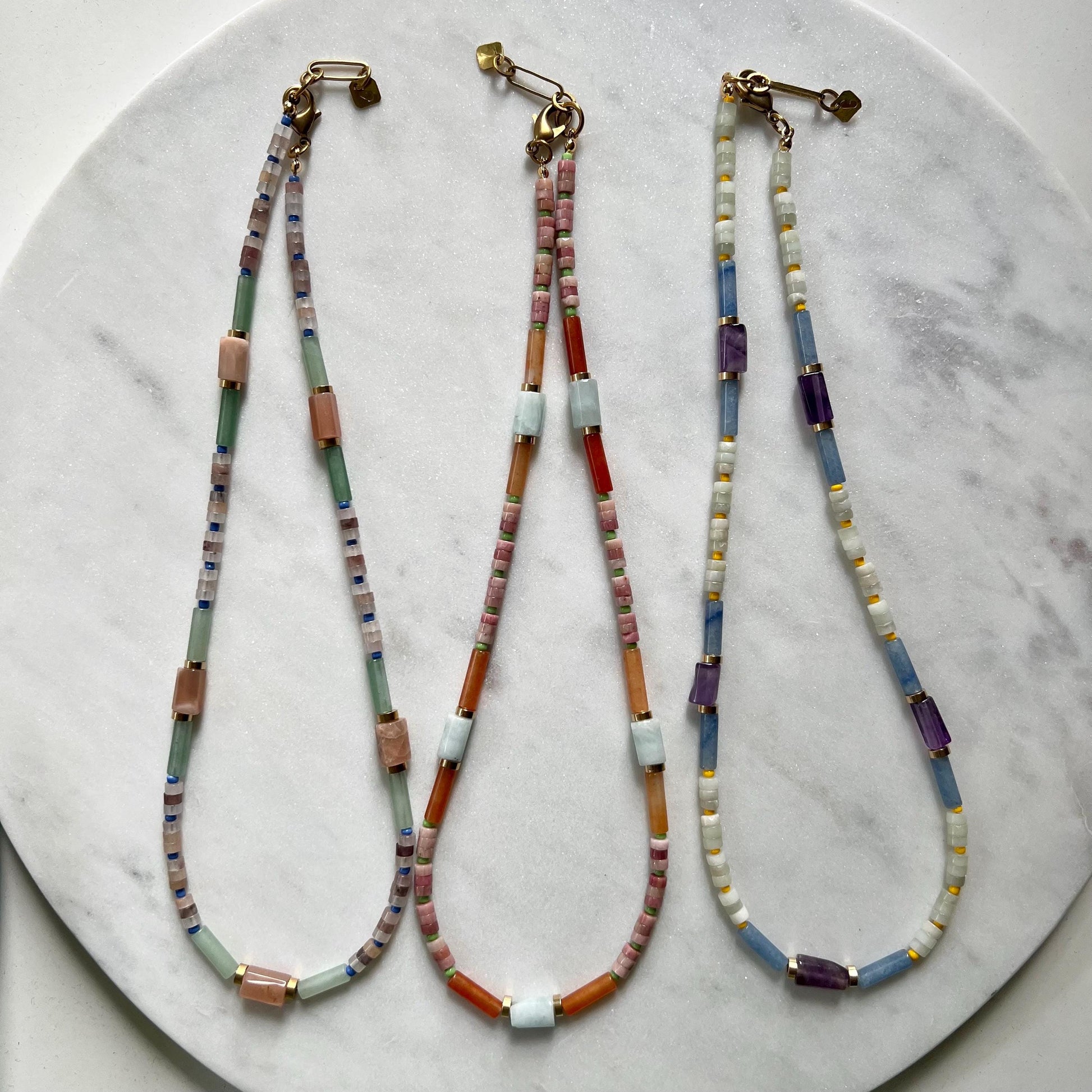 Aquamarin and Rhodochrosite Necklace, Colorful Surfer Necklace with Gemstones and Seed Beads